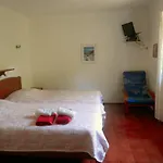 Casa Palmeiras Pensión 3*
