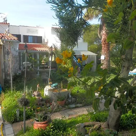 Casa Palmeiras בית הארחה 3*